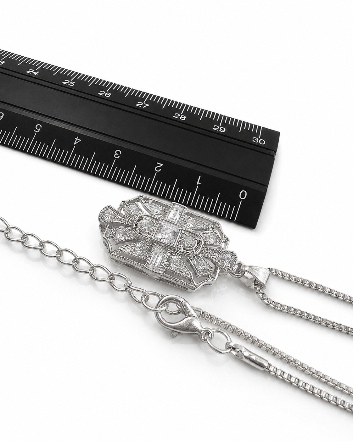 Geometriskt Art Deco-inspirerat silverhänge