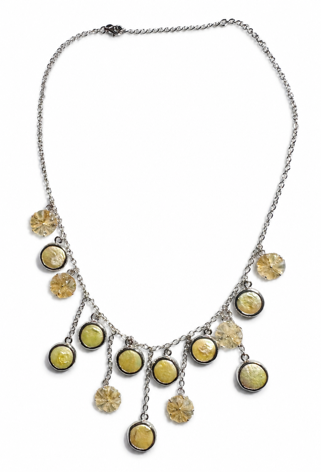 Artisanhalsband med snidade citrinblommor och pärlemor