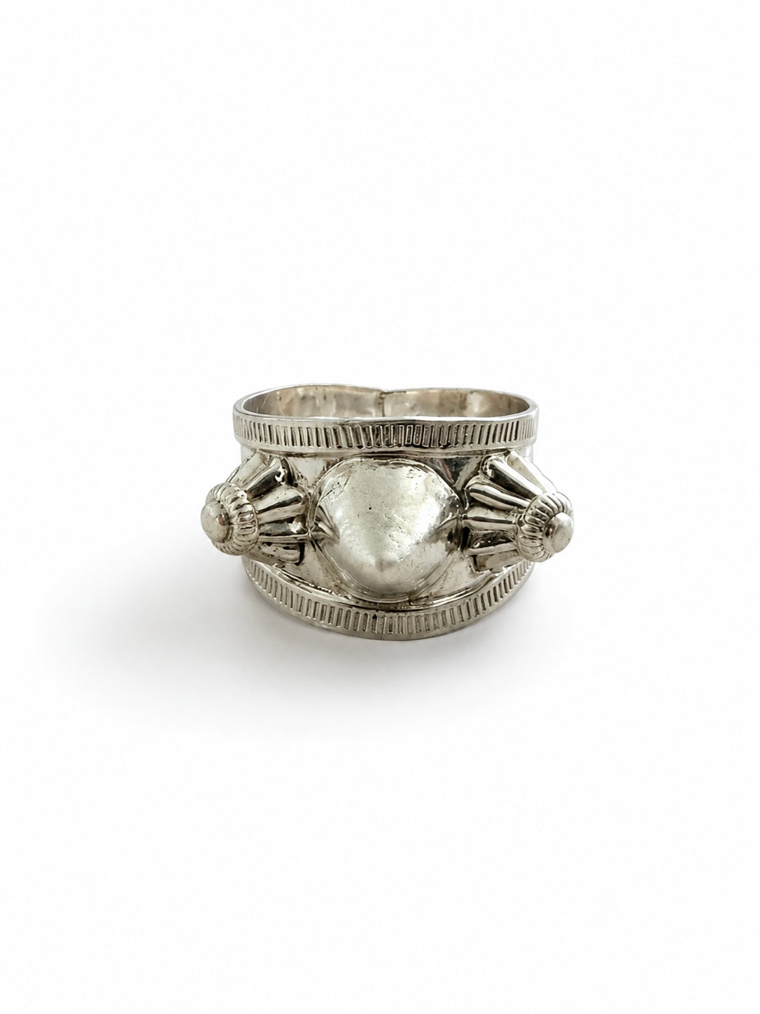 Silverring med havsmotiv